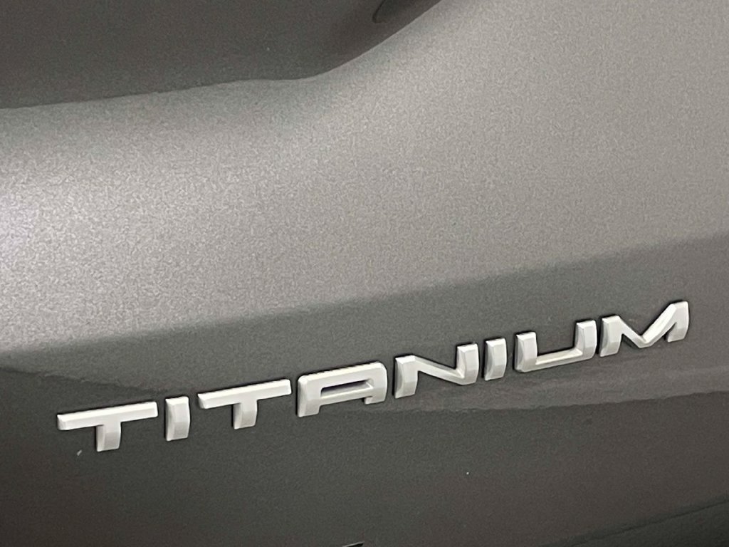 Used 2020 Ford Escape Titanium AWD/4WD image 11