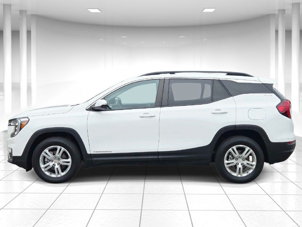Used 2023 GMC Terrain SLE w/ Driver Convenience Package AWD/4WD image 6