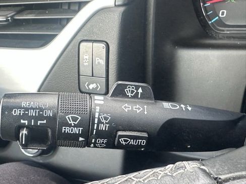 Used 2018 GMC Yukon SLE w/ Convenience Package image 21