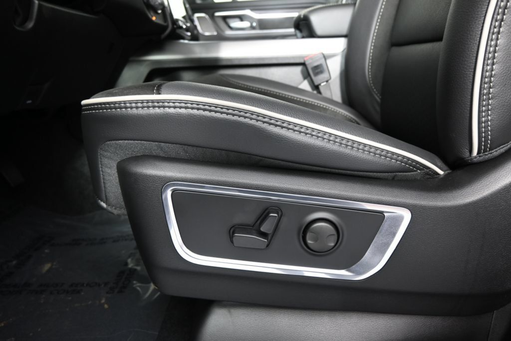 Used 2026 RAM 1500 Laramie w/ Night Edition AWD/4WD image 22