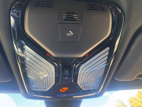 Used 2022 BMW X5 sDrive40i w/ Parking Assistance Package image 32