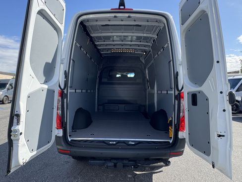 New 2025 Mercedes-Benz Sprinter 2500 image 11