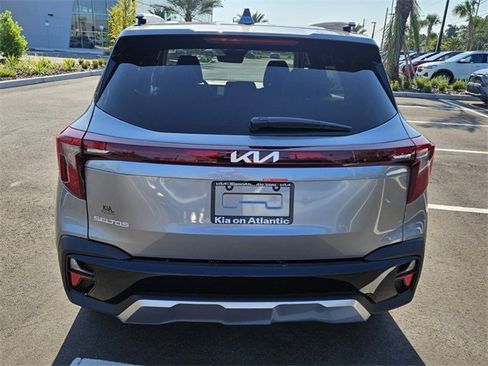 New 2026 Kia Seltos S image 8
