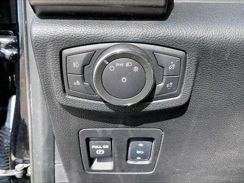 Used 2016 Ford F150 XLT w/ Equipment Group 302A Luxury image 32