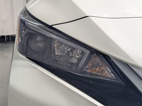 Used 2022 Nissan Leaf SV image 28