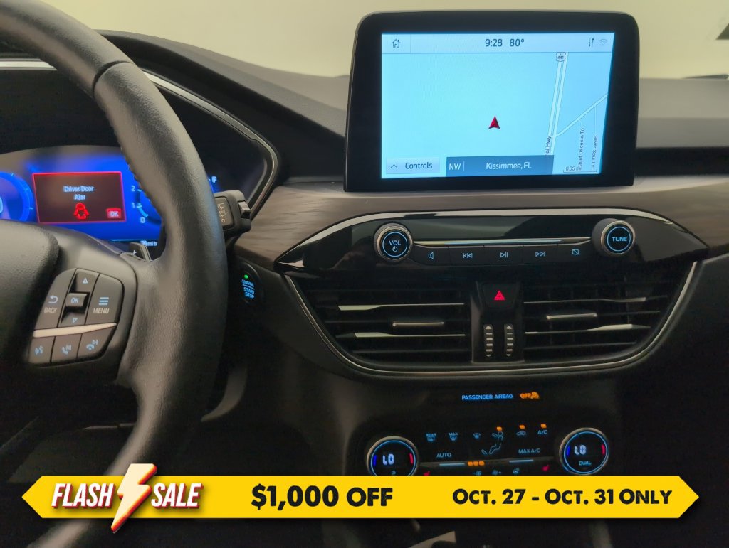 Certified 2020 Ford Escape Titanium AWD/4WD image 18
