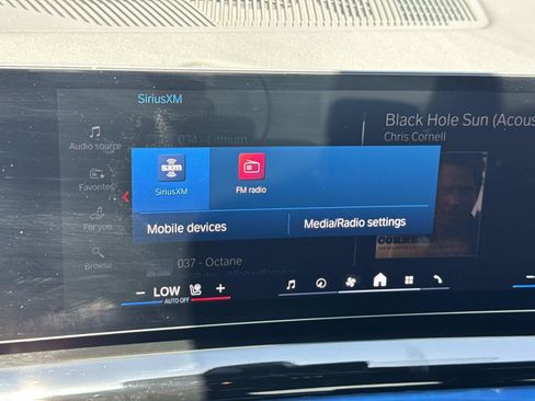 Used 2026 BMW M5 w/ Carbon Package AWD/4WD image 14