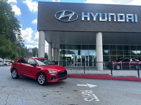 Used 2021 Audi Q3 2.0T Premium Plus w/ Premium Plus Package AWD/4WD image 1