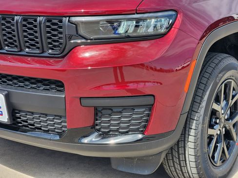 New 2025 Jeep Grand Cherokee L Altitude image 6