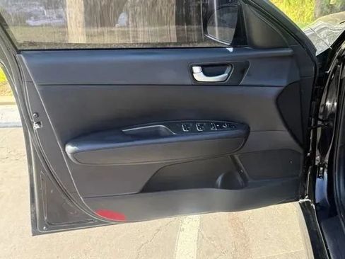 Used 2018 Kia Optima LX w/ 17" Alloy Wheels Package FWD image 7