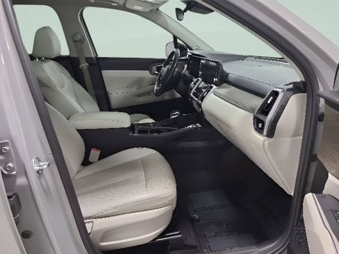 Used 2023 Kia Sorento S w/ Panoramic Sunroof Package AWD/4WD image 16