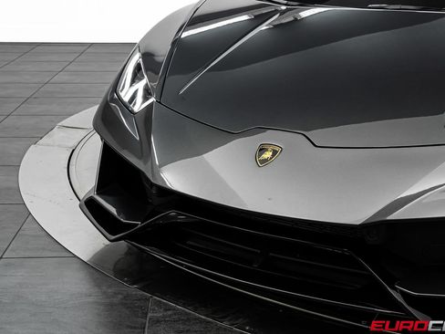 Used 2020 Lamborghini Huracan EVO AWD/4WD image 11