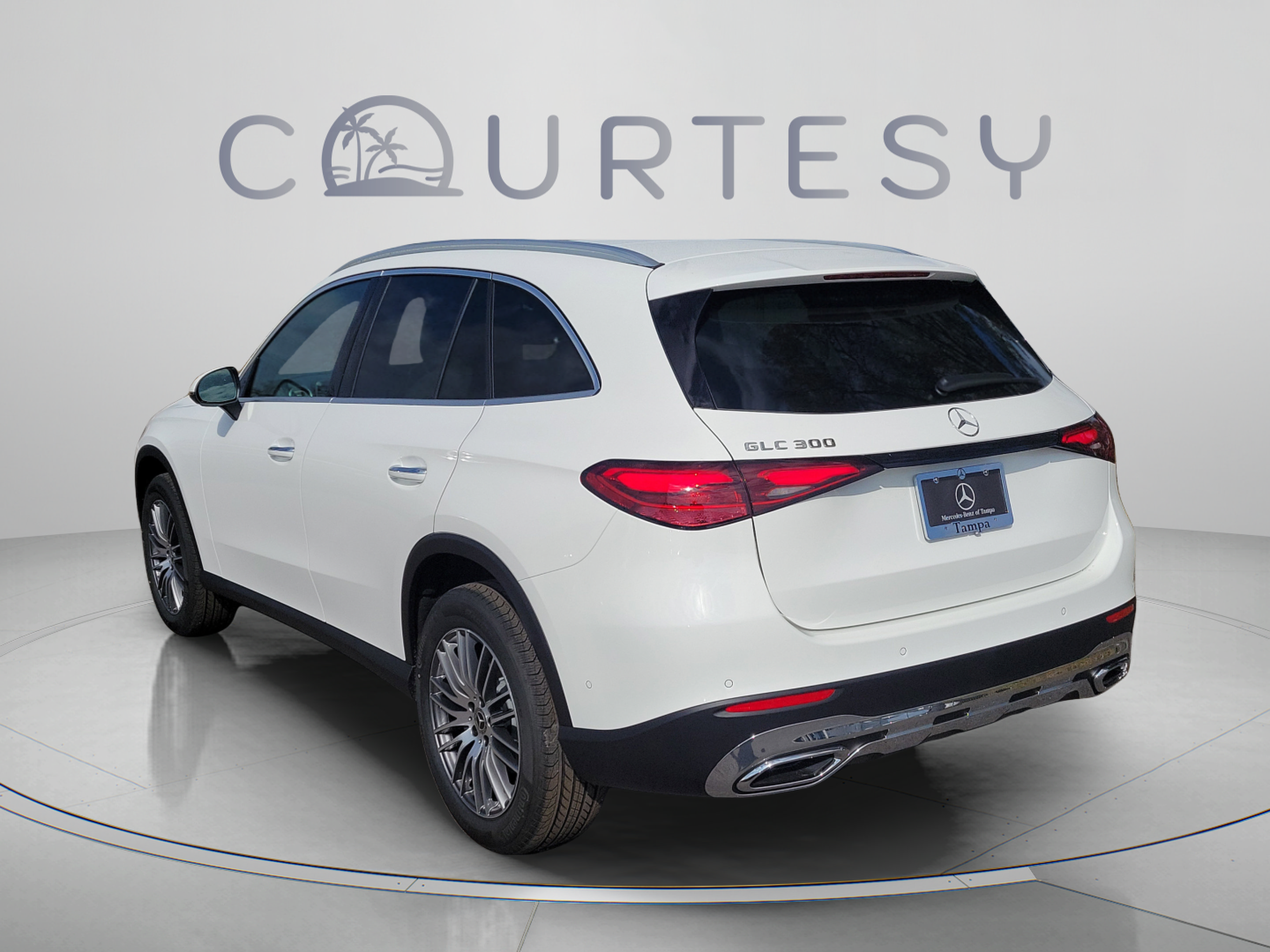 Certified 2026 Mercedes-Benz GLC 300 image 3