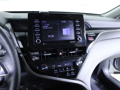 Used 2022 Toyota Camry LE image 21