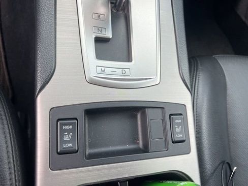 Used 2011 Subaru Outback 2.5i Limited w/ PWR Moonroof Pkg image 7