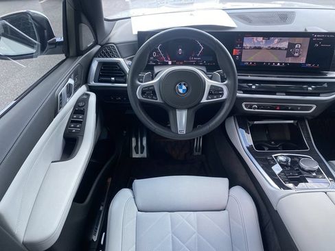Used 2024 BMW X5 xDrive40i w/ M Sport Package AWD/4WD image 14