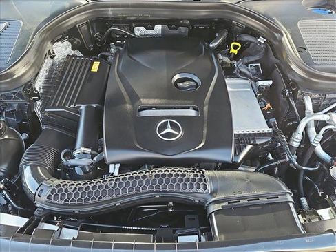 Used 2017 Mercedes-Benz GLC 300 4MATIC image 24