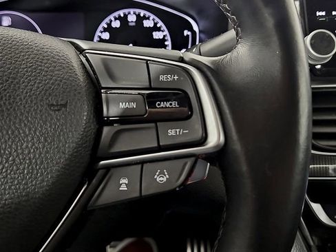 Used 2018 Honda Accord Sport image 21