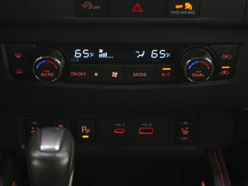 Used 2024 Nissan Frontier PRO-4X w/ Pro Convenience Package AWD/4WD image 20