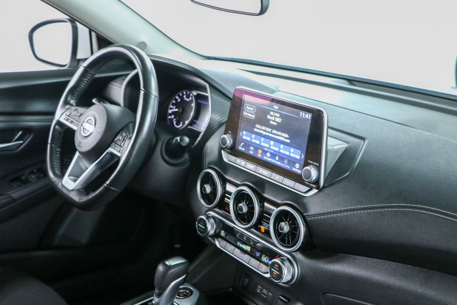 Used 2025 Nissan Sentra SV w/ All-Weather Package FWD image 25