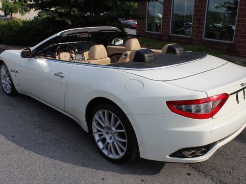 Used 2015 Maserati GranTurismo Convertible RWD image 8