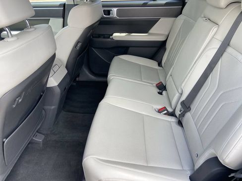 Used 2025 Hyundai Santa Fe SEL FWD image 20