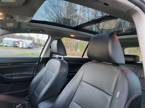 Used 2014 Volkswagen Jetta TDI image 38