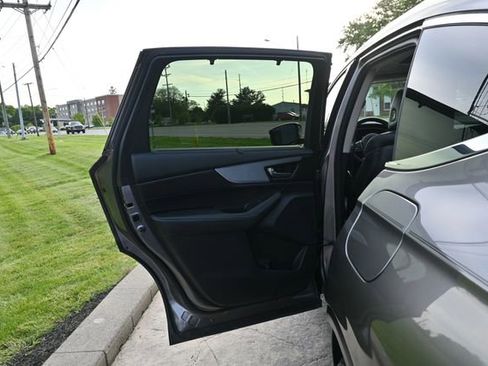 Used 2023 Acura MDX SH-AWD w/ Technology Package image 24