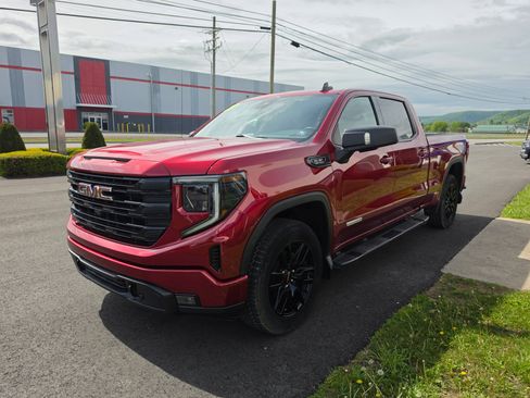 Used 2023 GMC Sierra 1500 Elevation w/ Elevation Premium Package AWD/4WD image 8