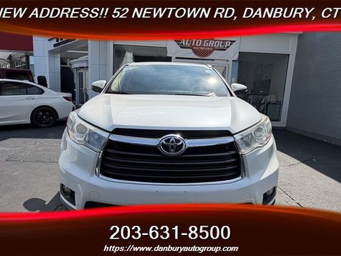 Used 2015 Toyota Highlander XLE AWD/4WD image 8