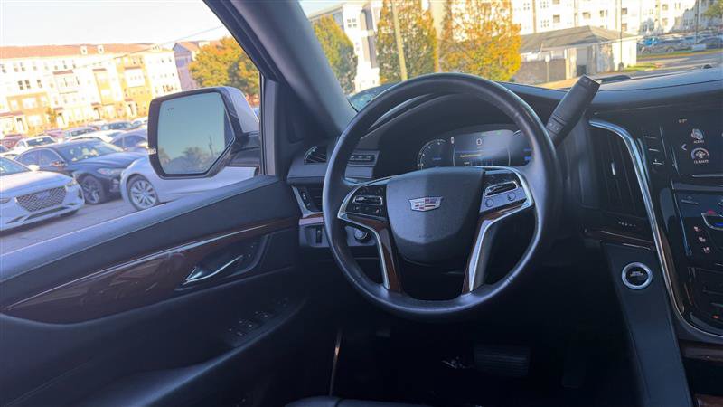 Used 2017 Cadillac Escalade ESV Luxury AWD/4WD image 23