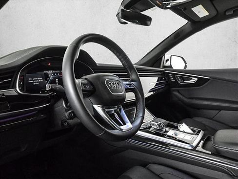 Certified 2025 Audi Q8 Prestige w/ Prestige Package image 10