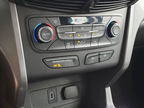 Used 2017 Ford Escape SE FWD image 24