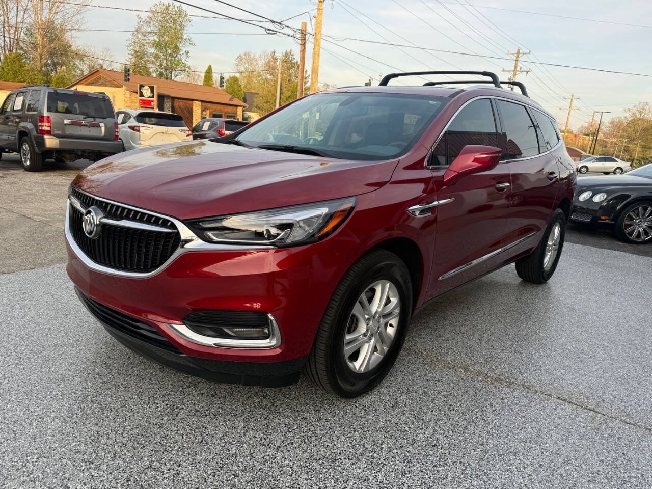 Used 2019 Buick Enclave Essence FWD image 3