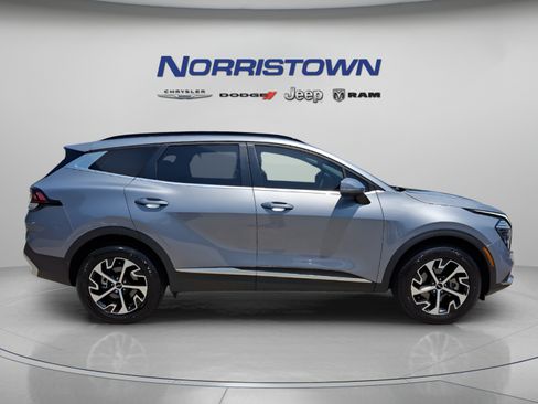 Used 2025 Kia Sportage EX w/ Premium Package AWD/4WD image 7