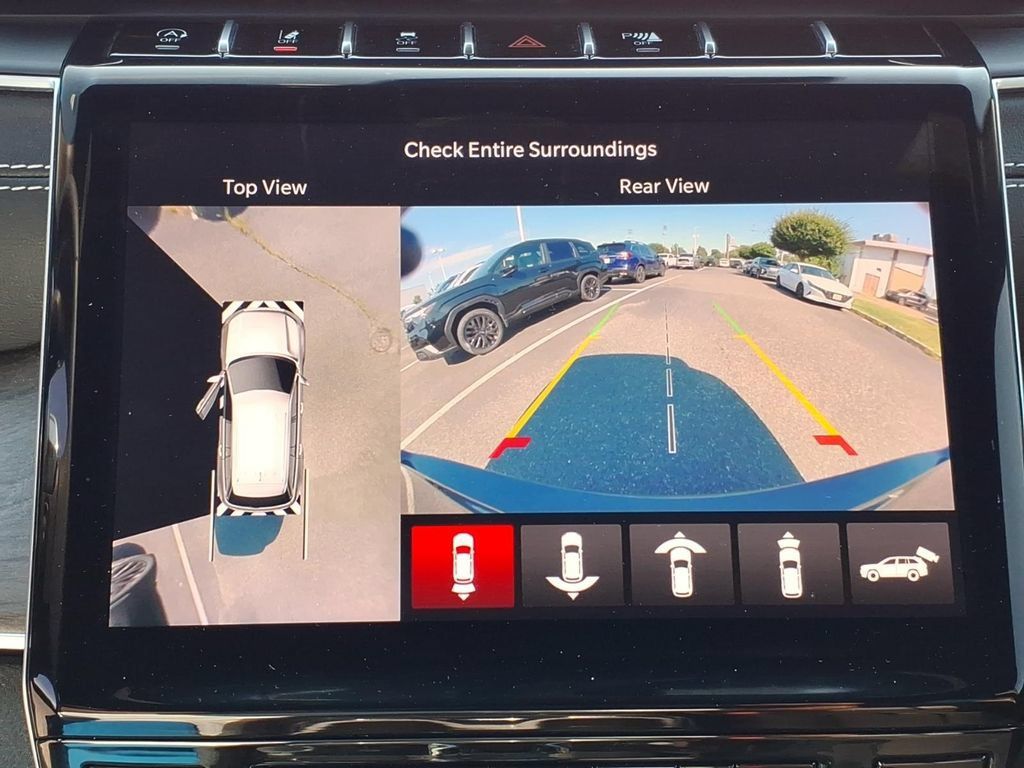 Used 2024 Jeep Grand Cherokee L Limited w/ Luxury Tech Group II AWD/4WD image 9