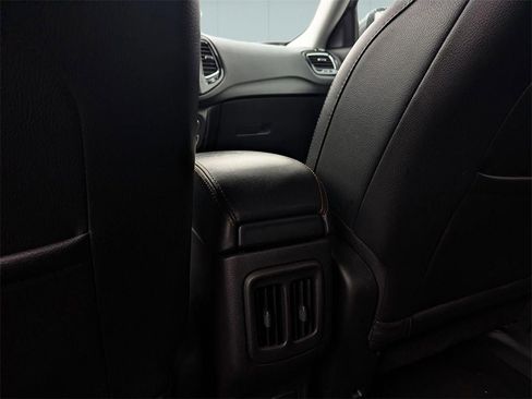 Used 2019 Jeep Compass Limited image 24