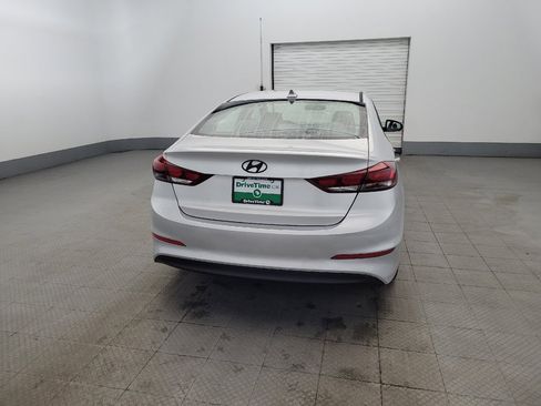 Used 2017 Hyundai Elantra SE image 7