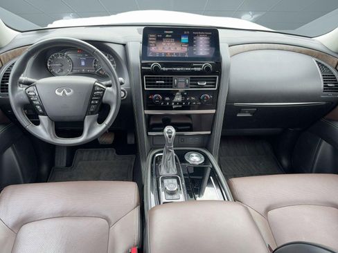 Used 2024 INFINITI QX80 Premium Select w/ All-Season Package image 16