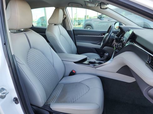 Used 2023 Toyota Camry SE image 15