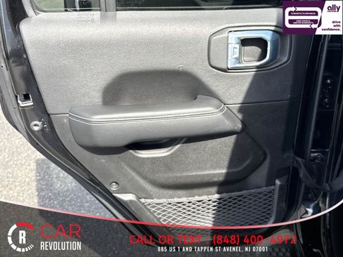 Used 2023 Jeep Gladiator Overland AWD/4WD image 39