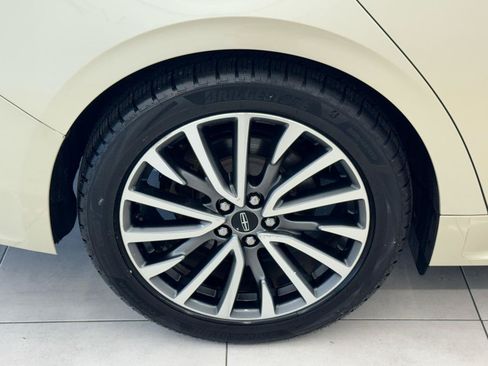Used 2018 Lincoln Continental Select FWD image 42