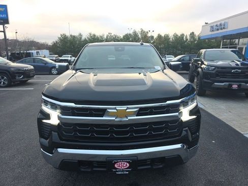 New 2026 Chevrolet Silverado 1500 LT image 2
