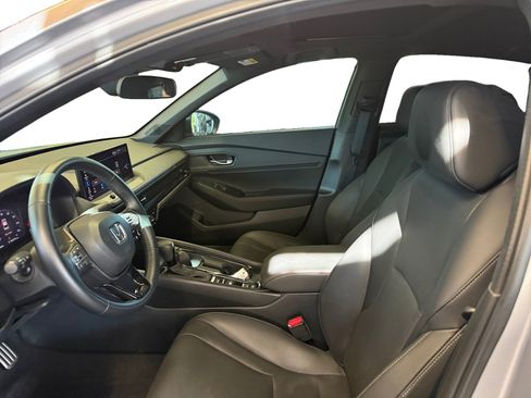 Used 2025 Honda Accord Sport image 10