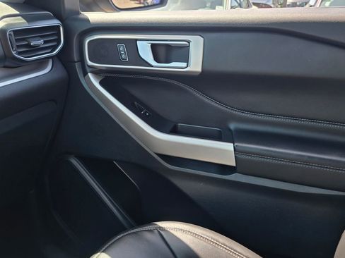 Used 2024 Ford Explorer XLT w/ Equipment Group 202A image 28