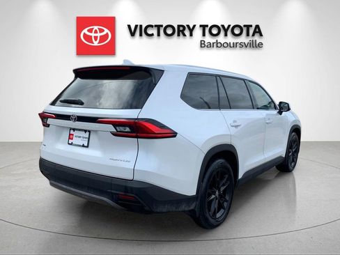 Used 2024 Toyota Grand Highlander Platinum image 7