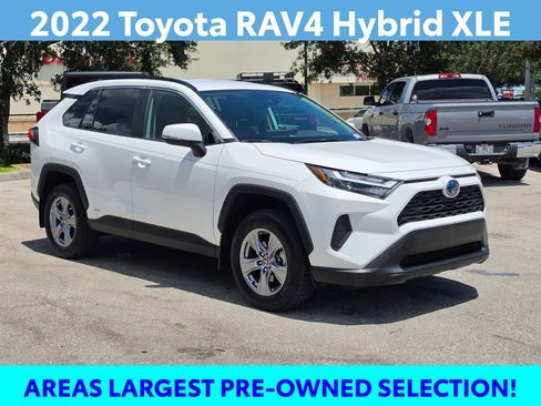 Certified 2022 Toyota RAV4 XLE AWD/4WD image 3