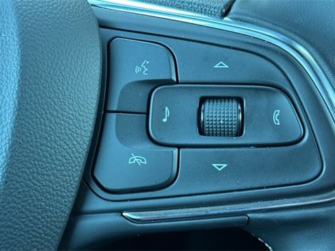 Used 2025 Buick Encore GX Preferred image 38