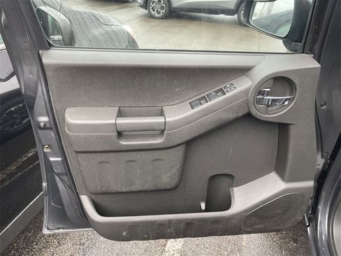 Used 2015 Nissan Xterra PRO-4X w/ Pro-4x Leather Package image 3