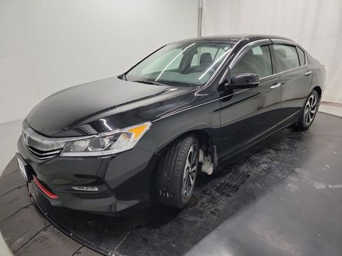 Used 2017 Honda Accord EX-L image 3